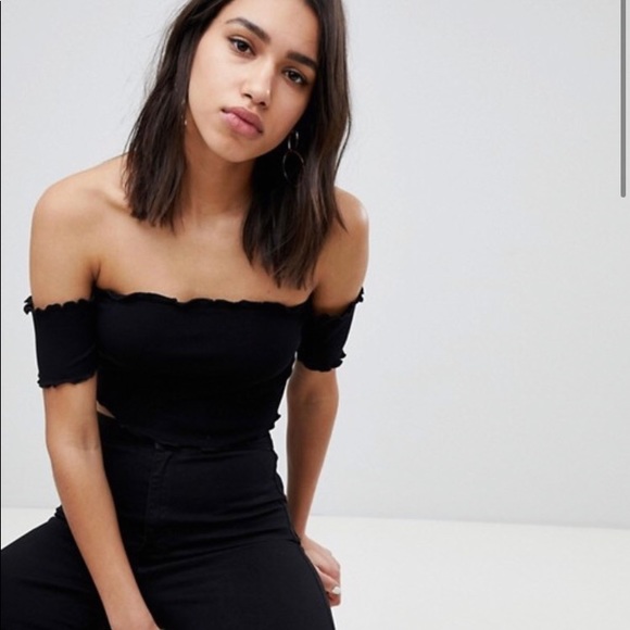 Forever 21 Tops - Forever21 | Off The Shoulder Lettuce Edge Crop Top